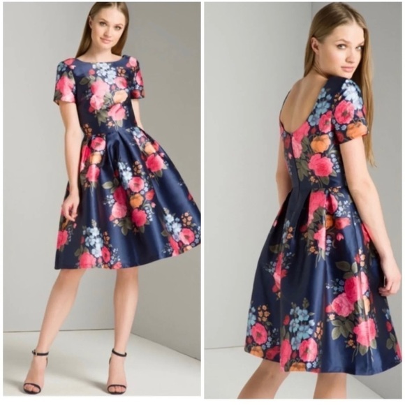 Chi Chi London Sz 2 Navy Blue Floral Print Pleated Full Skirt Formal Dress Back - Picture 6 of 13
